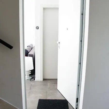 Kate Apartment